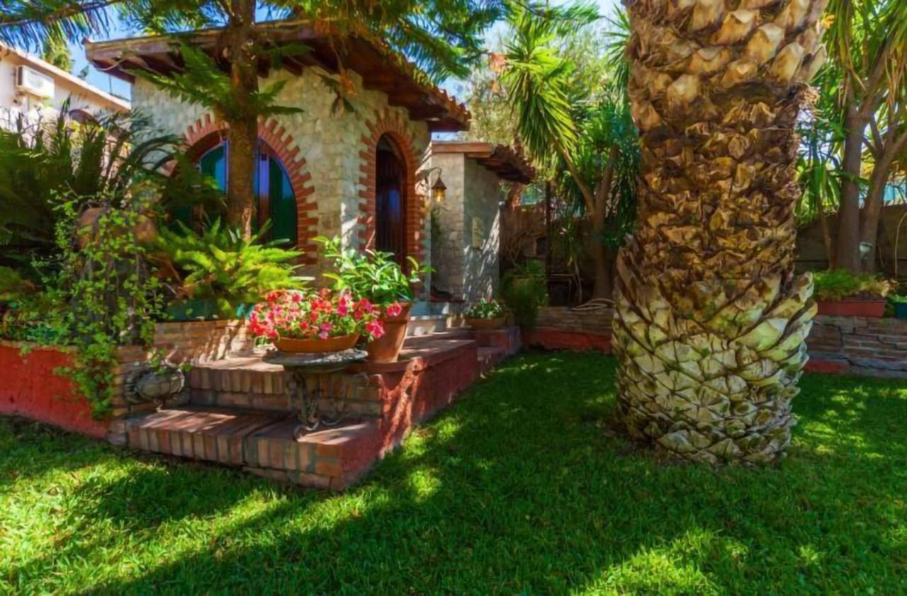 Villa Alkantara タオルミーナ エクステリア 写真
